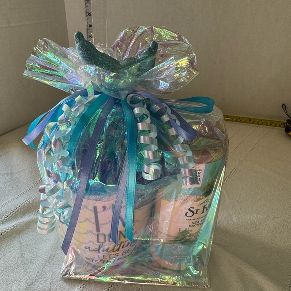 MUG BUNDLE “I’m done adulting let’s be mermaids” sponge w/tail St Ives body wash - Picture 2 of 16